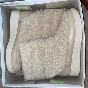 Faux Fur Sherpa Boots